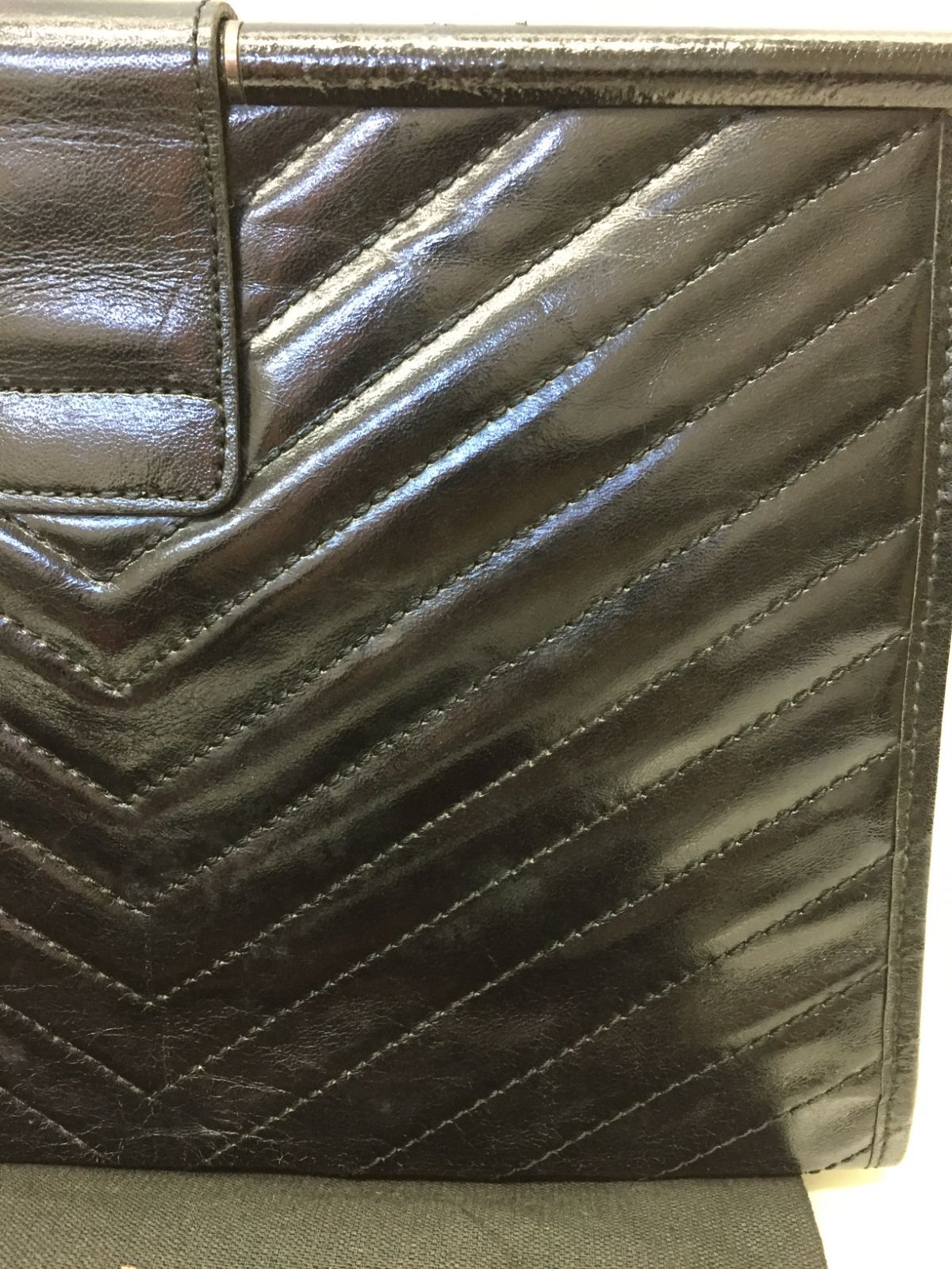 S【ヴィンテージ】イヴサンローラン Vステッチ クラッチバッグ YSL