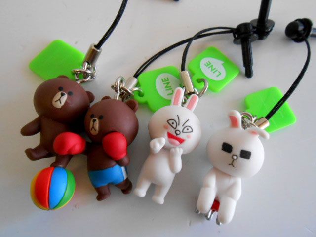 LINE FRIENDS おきがえマスコット｜商品情報｜タカラトミーアーツ