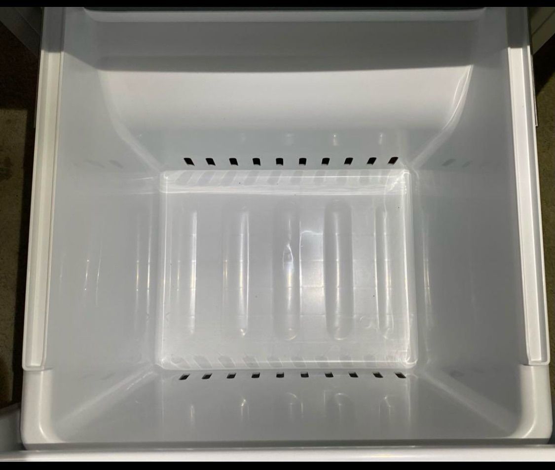 ヤマダ ノンフロン冷凍冷蔵庫 YRZ-F15LW 2024年製 156L - メルカリ