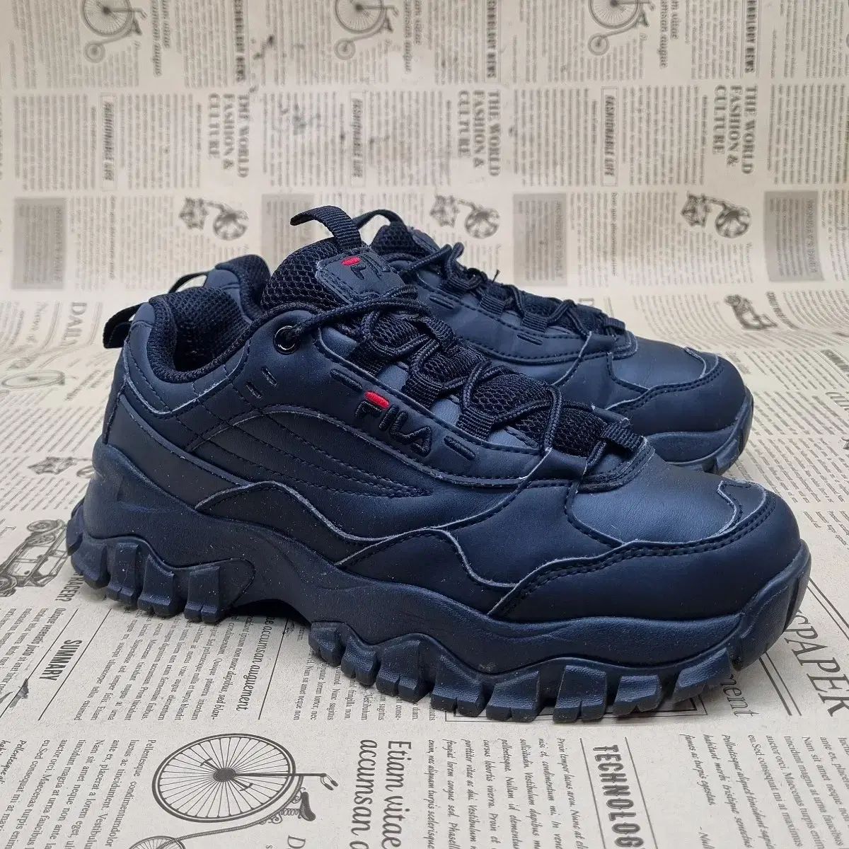 FILA(フィラ) トランスポーズ スニーカー 230