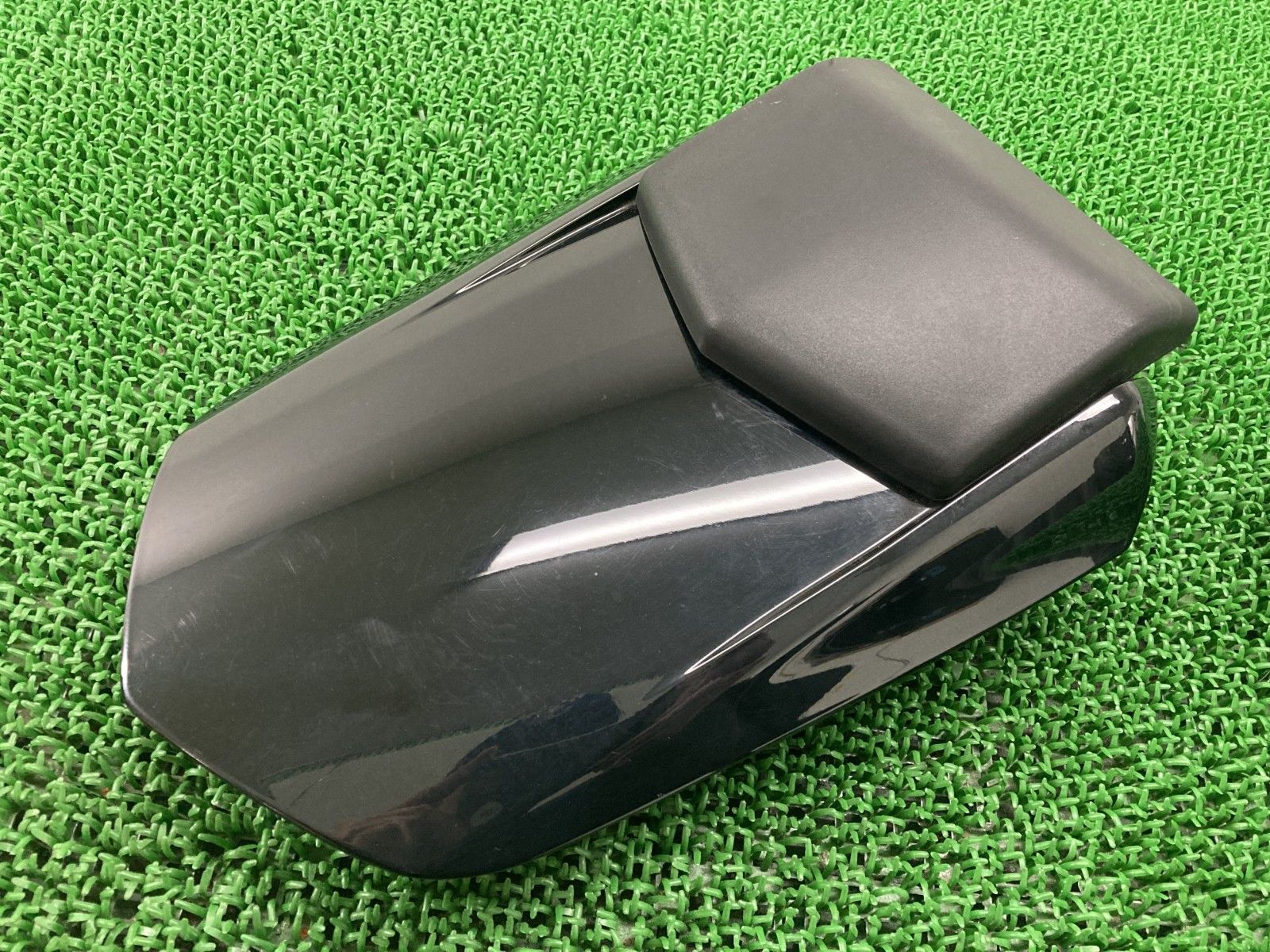 YZF-R1 シングルシートカウル 黒 社外 バイク 部品 RN12 RN13 04-06年 5VY 割れ欠け無し 品薄 【】 0