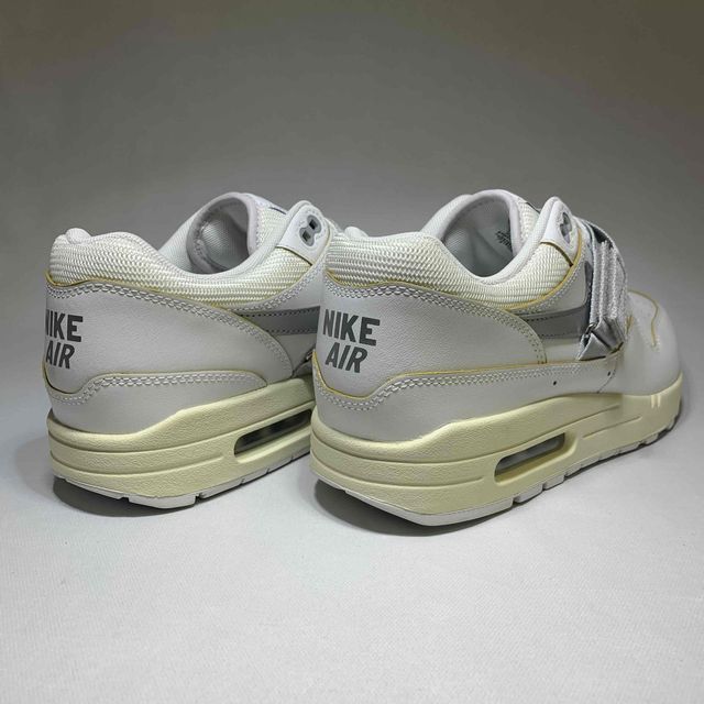 新品未使用！ NIKE AIR MAX 1 PRM FJ5472-121 ナイキ エア