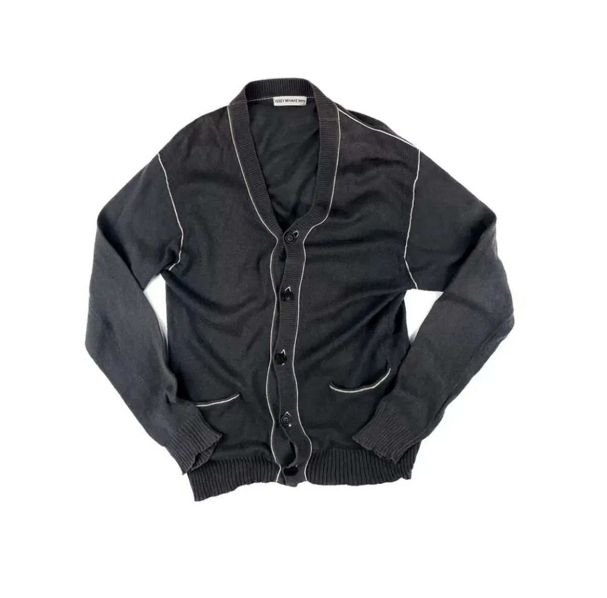 A-POC ABLE TYPE-W009 カーディガン イッセイミヤケ アイテムのご紹介「TYPE-W 009」 – isseymiyake.com