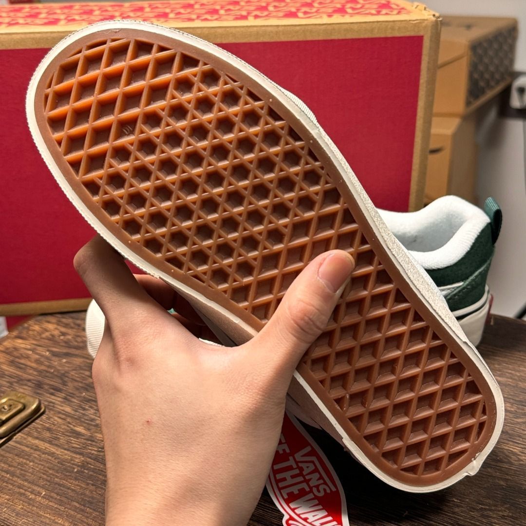 今日 Vans Knu-Skool ダークグリーン スニーカー 送料無料 在庫 の な価格です STEELWINDOWSANDDOORS_COM