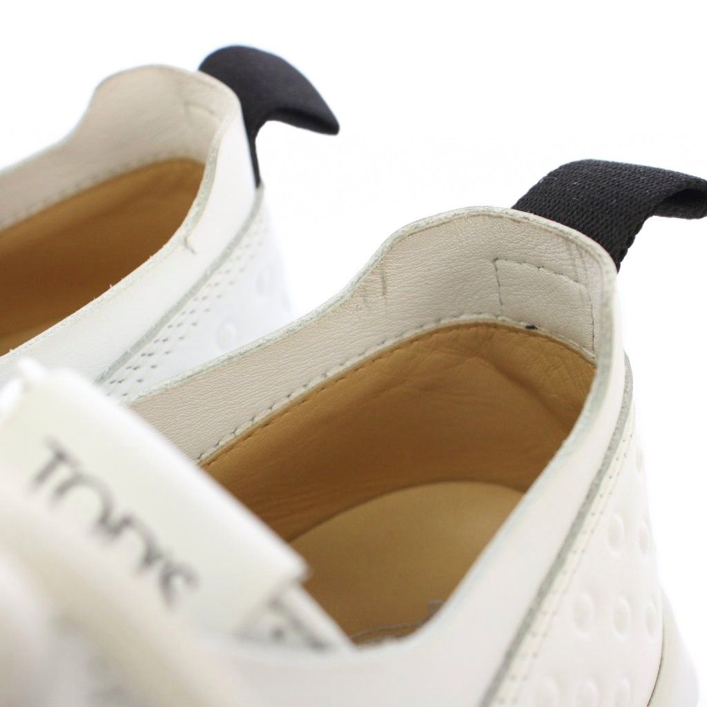 パンチング レザー