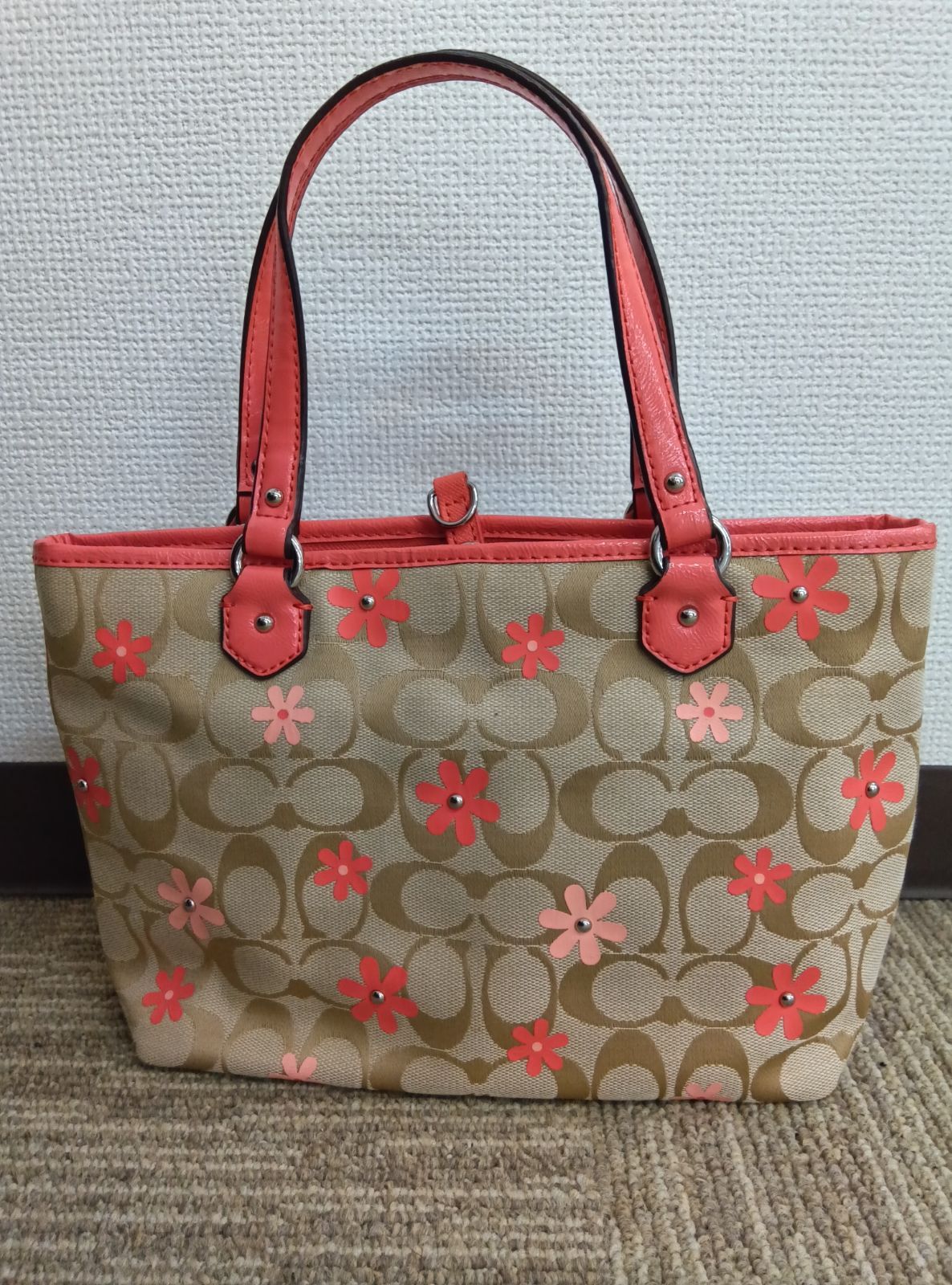 コーチ花柄ハンドバッグ 新品☆COACH コーチ 花柄バッグ ハンドバッグ 百貨店仕様 - メルカリ