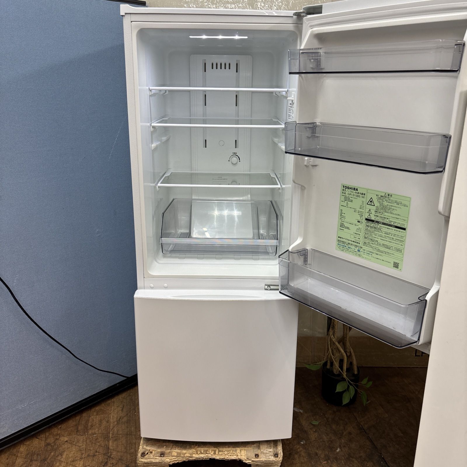 I335 🌈 名古屋市近郊配送設置無料！ TOSHIBA 冷蔵庫 (153L