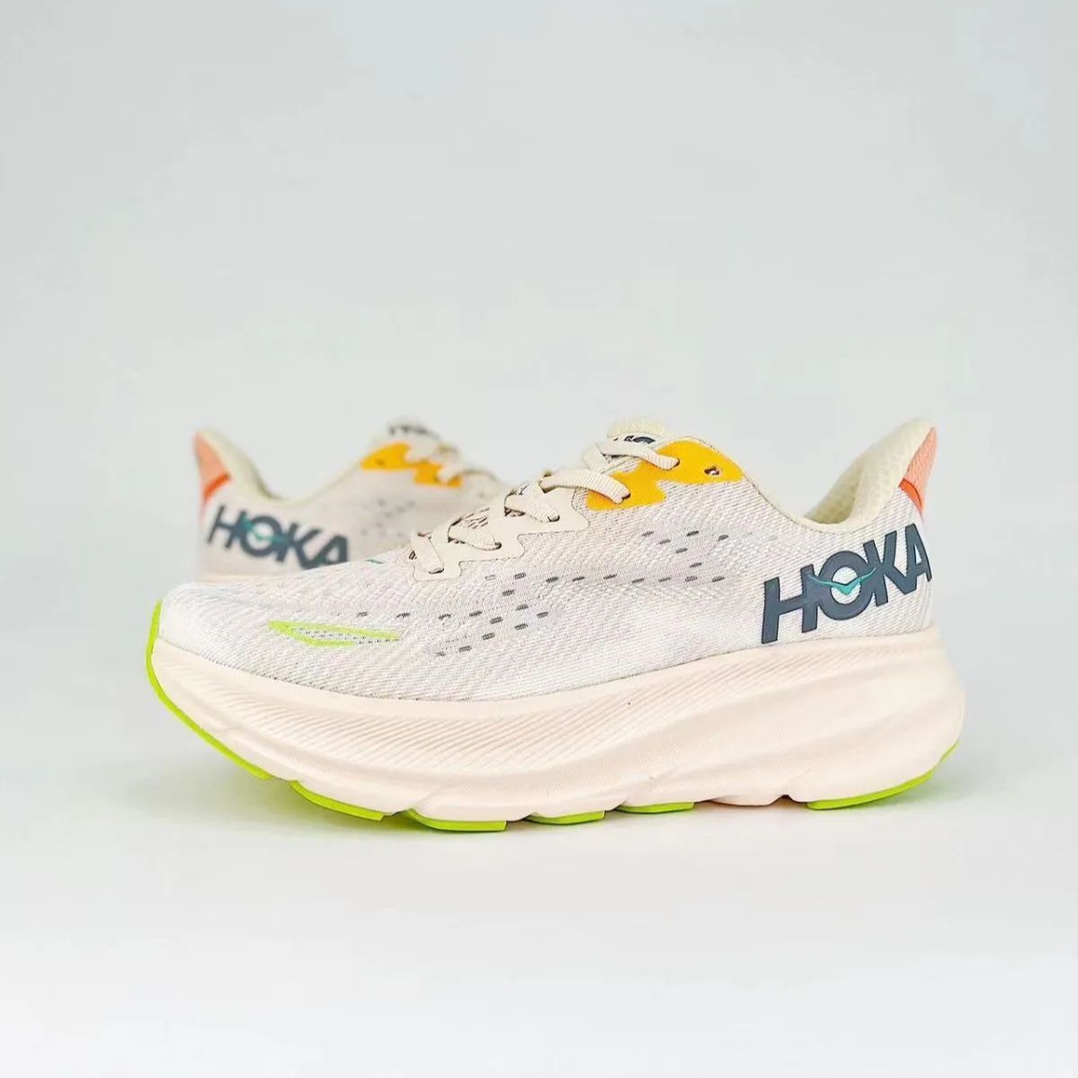 美品 HOKA ONEONE Clifton 9 ホカオネオネ スニーカー 13