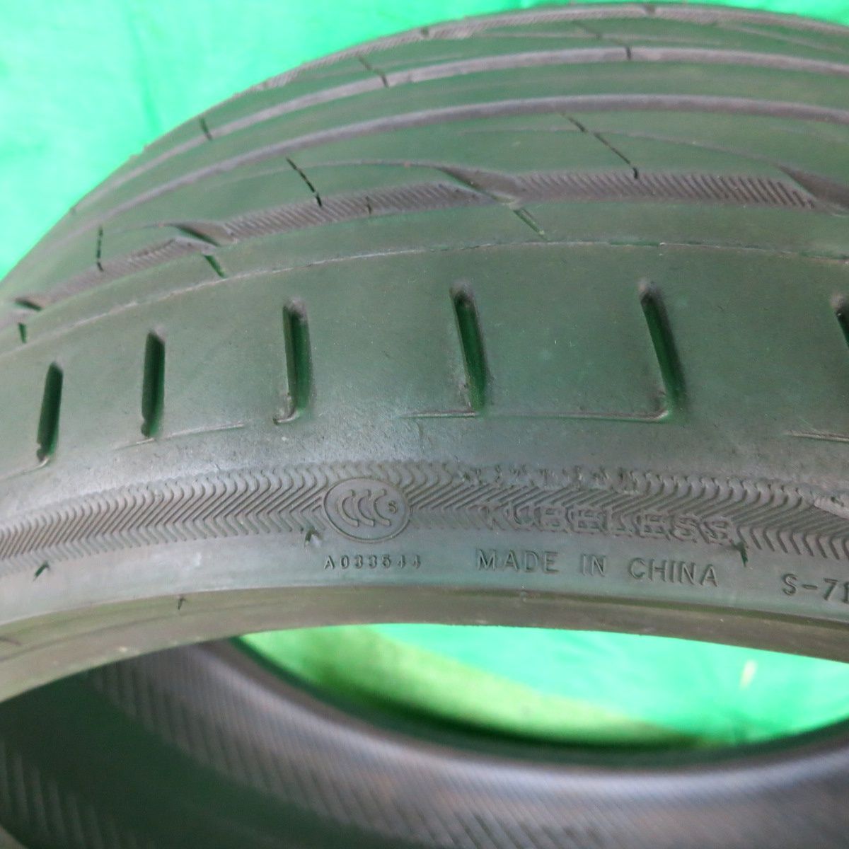 送料無料* 超バリ溝！23年！9.5分以上☆205/35R19 ルッチーニ BUONO 