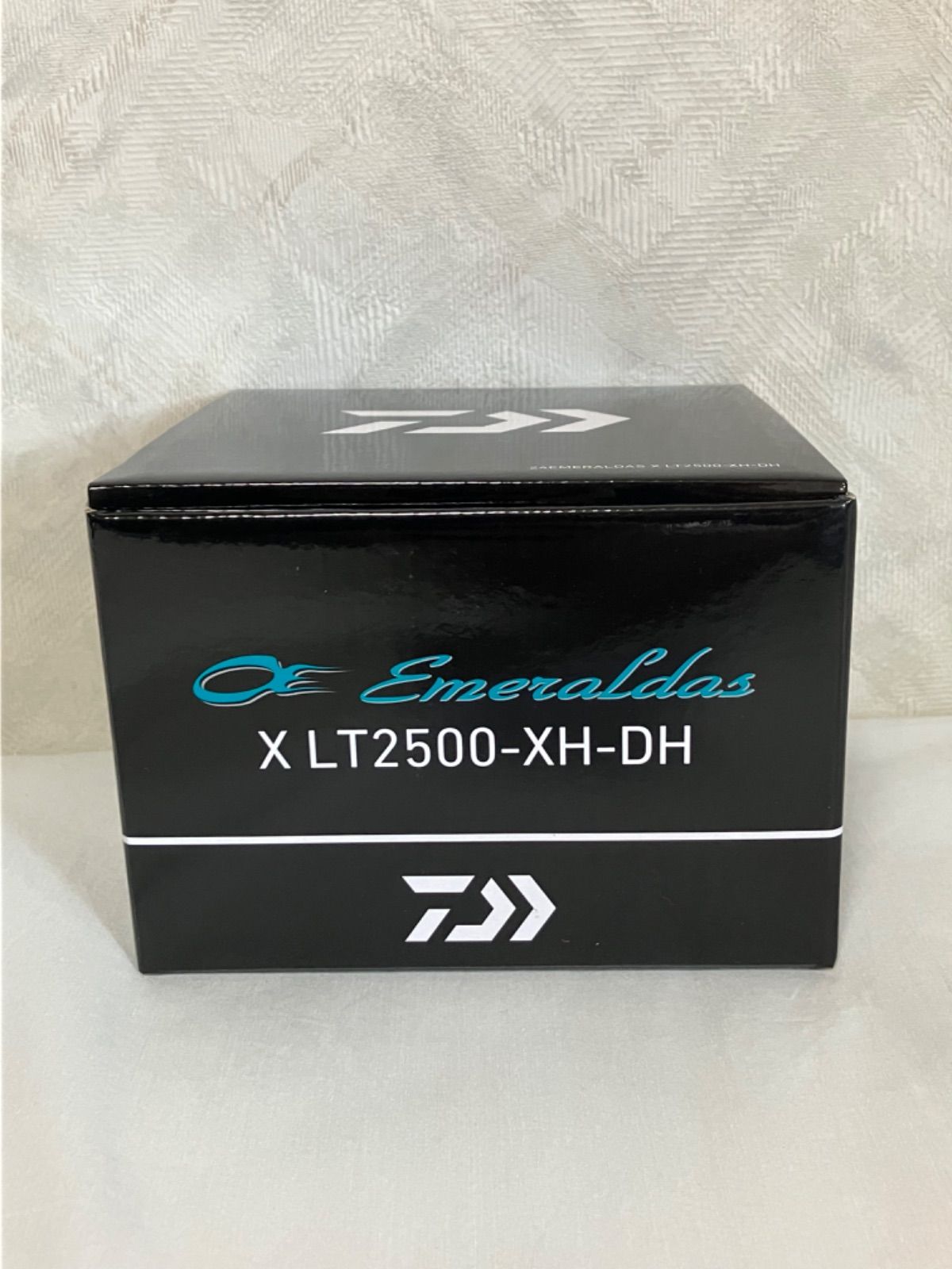 新品未使用　24エメラルダス X LT2500-DH 極美品 DAIWA（釣り） ダイワ/DAIWA 24エメラルダスX LT-2500-XH-DH