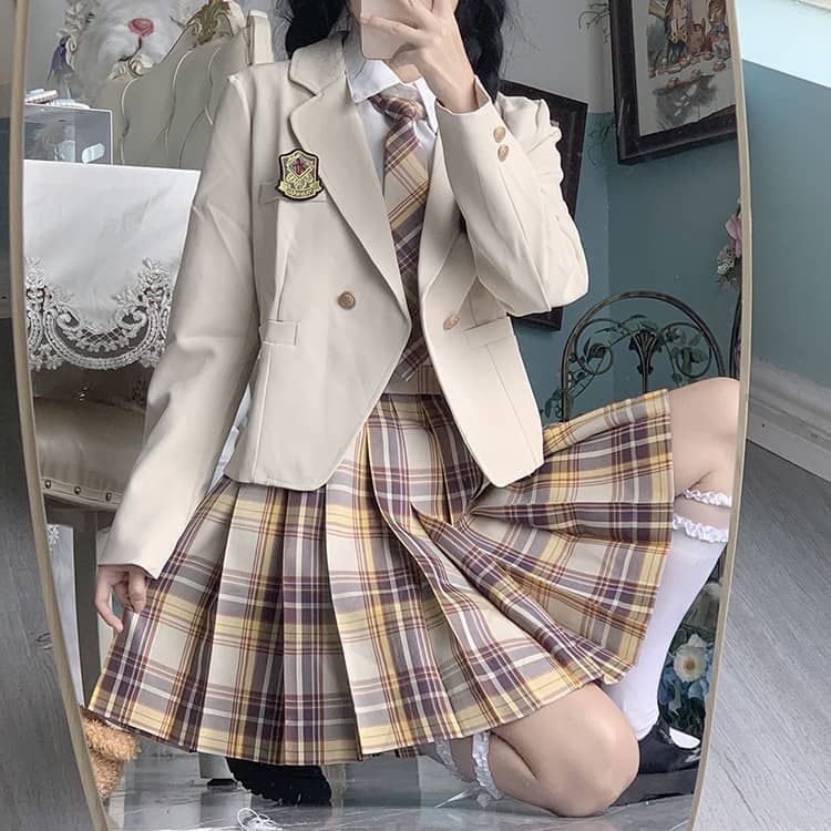 ブレザー＆プリーツスカート