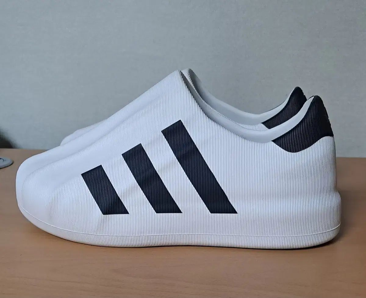 adidas(アディダス) アディフォーム スーパースター コア 白 250 ー 255