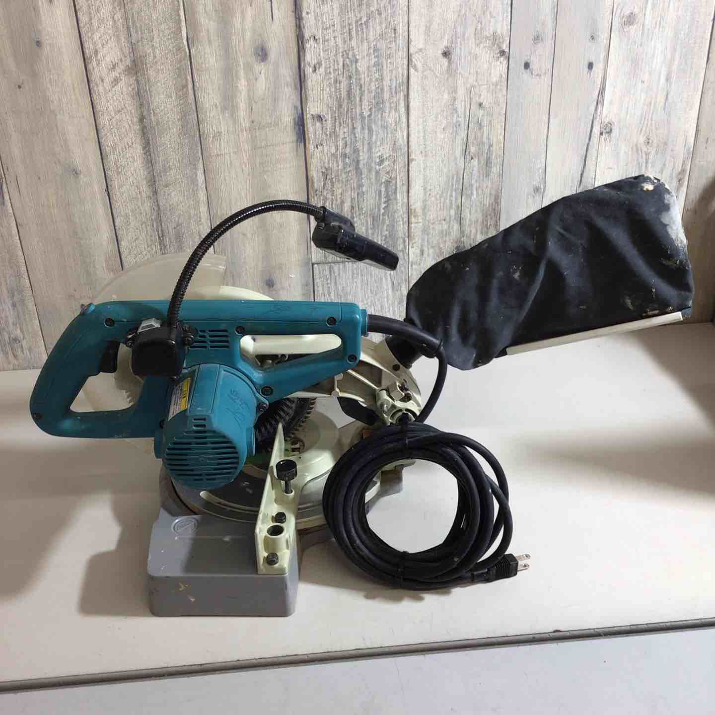 【中古】【動作OK】【店頭引取限定】　卓上丸のこ　ＭＡＫＩＴＡ　マキタ　ＬＳ０８４０Ｆ　本体のみ 中古品】☆マキタ(makita) 卓上マルノコ 216mm LS0840F【戸田店