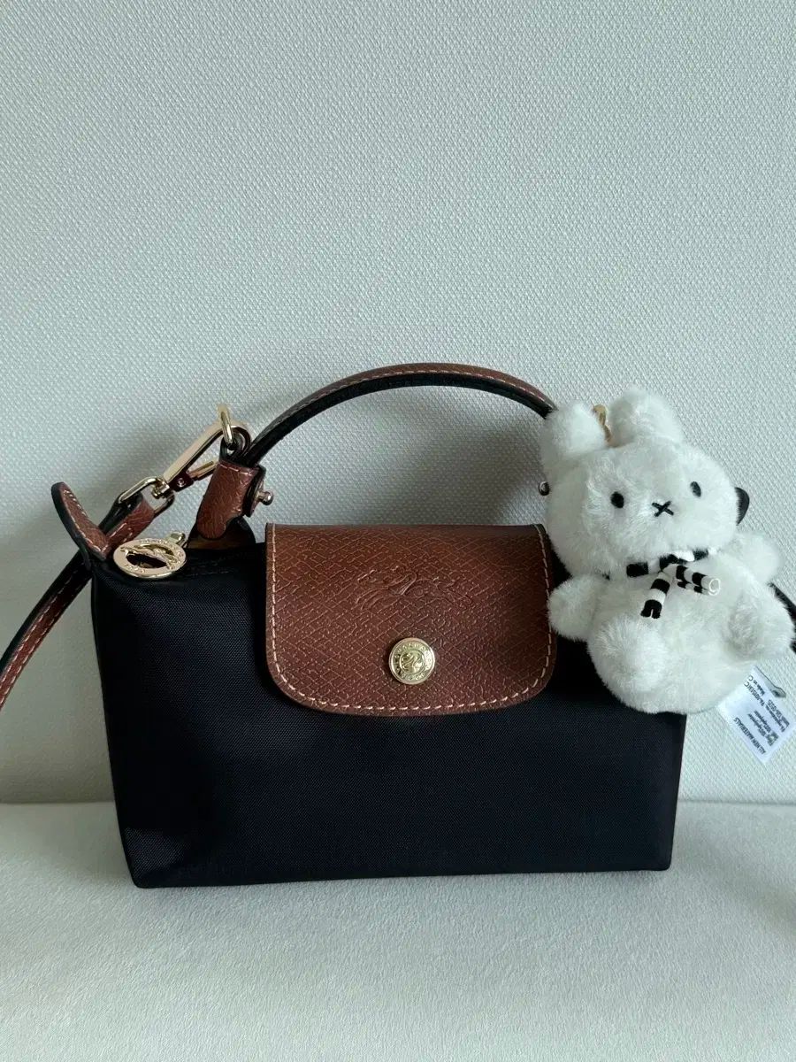 Longchamp ロンシャン または ル プリアージュ オリジナル ハンドル ポーチ ブラック