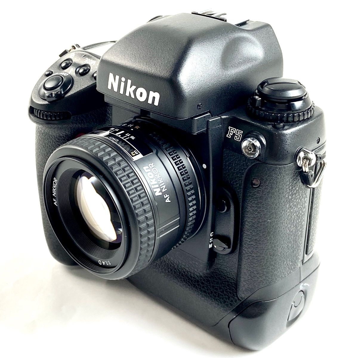 フィルムカメラ Nikon F5 / AF NIKKOR 50mm F1.4D Nikon F5 / AF NIKKOR 50mm F1.4D