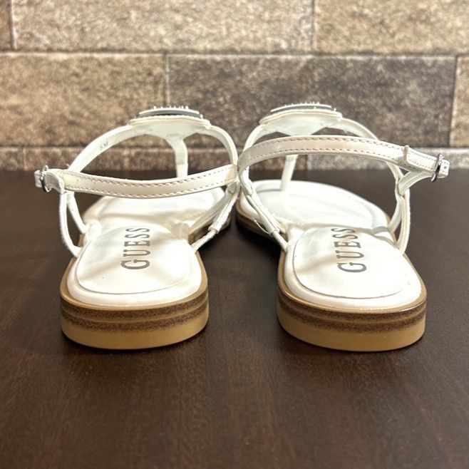 GUESS サンダル