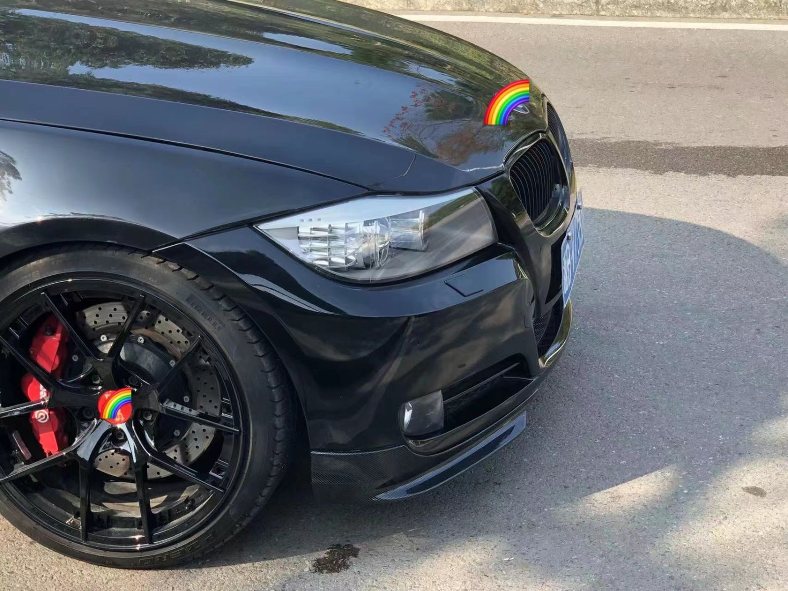 E90