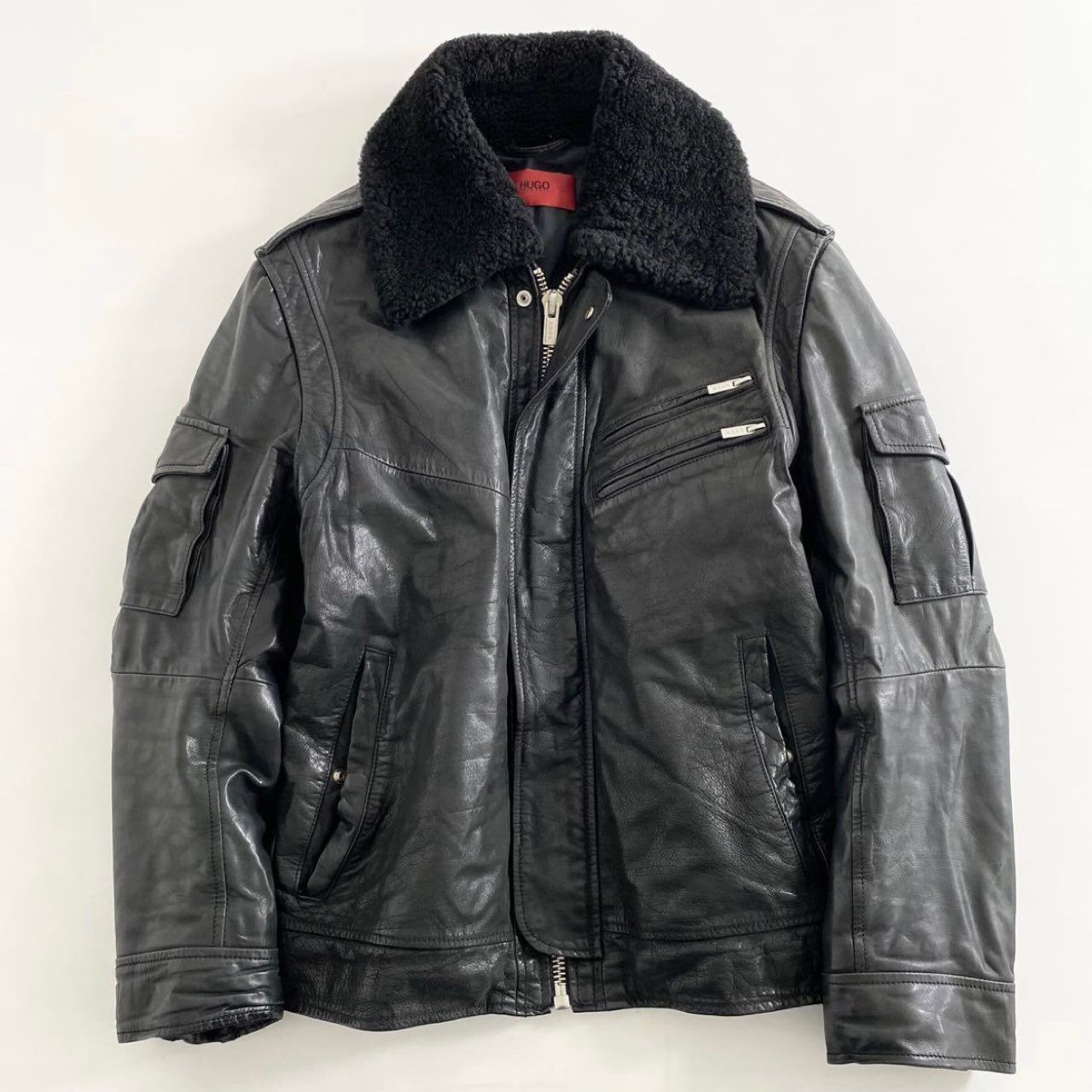 HUGO BOSS ヒューゴボス 中綿入レザー ジャケット 羊革 HUGO BOSS ヒューゴボス 中綿入レザー ジャケット 羊革