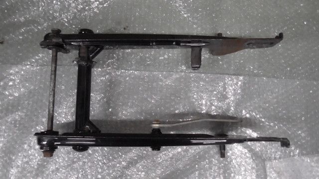 GS50　NA41A-102xxx　の　スイングアーム　傷　錆:#1715741195
