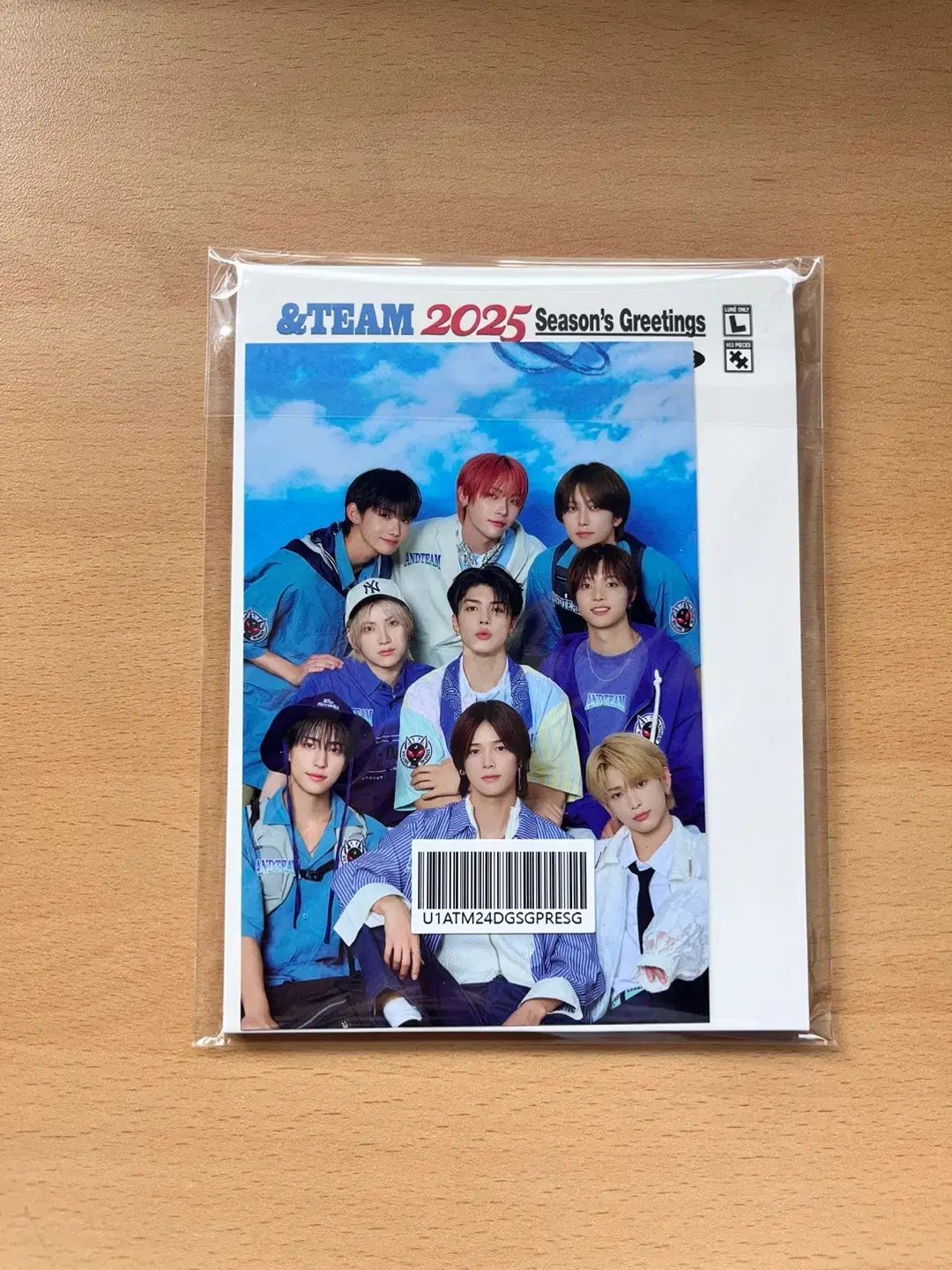 u0026TEAM(エンティーム) 2025 シーズングリーティング シーグリ 写真 フォト PHOTO スタンド セット (集合写真+スタンド)