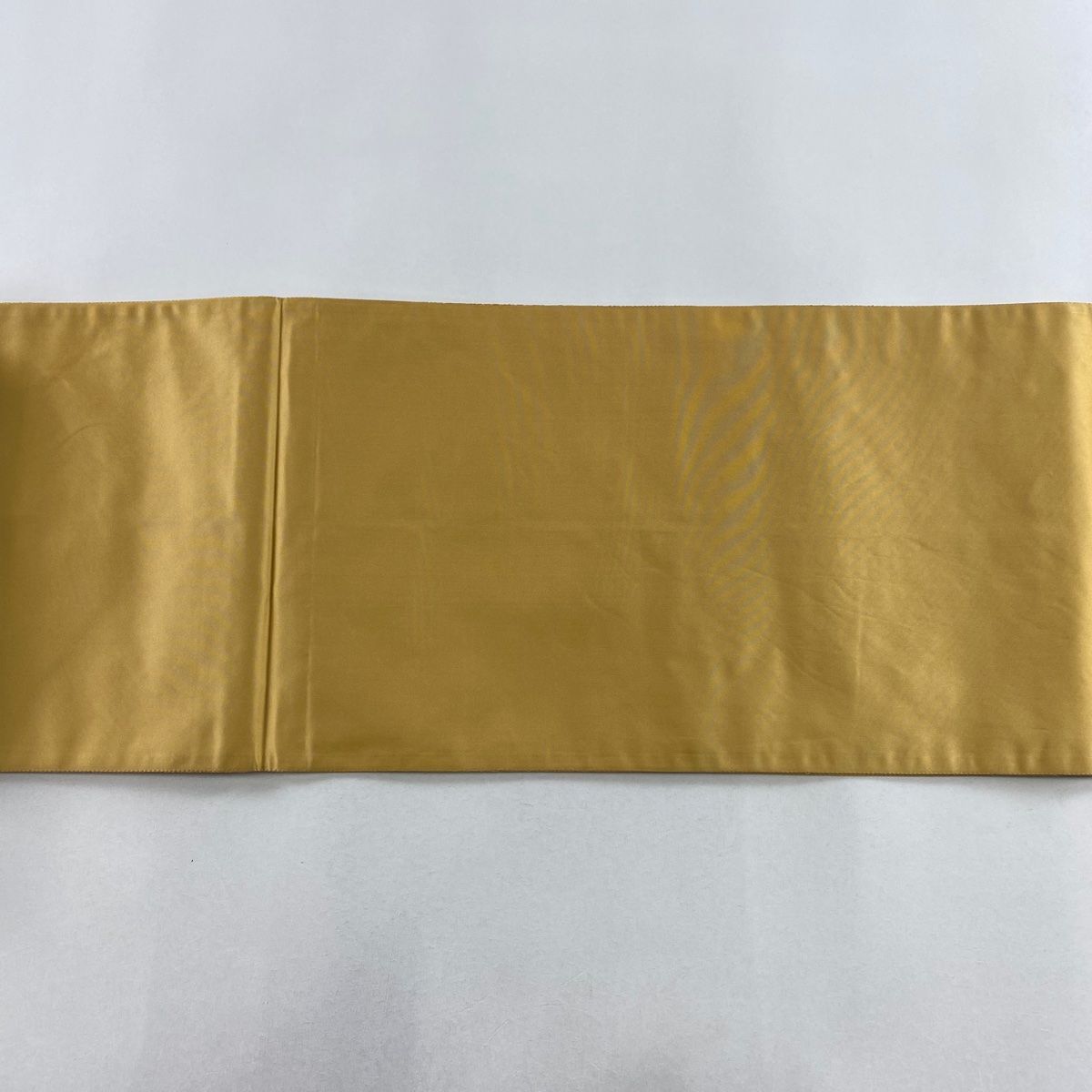 上品コーデはコレで安心！ 袋帯 美品 秀品 扇子 草花 金糸 箔 金色 お太鼓柄 正絹 【中古 着物・浴衣