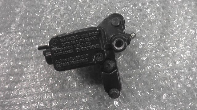 ジグサー250 ED22Y の マスターシリンダー:#1759896028
