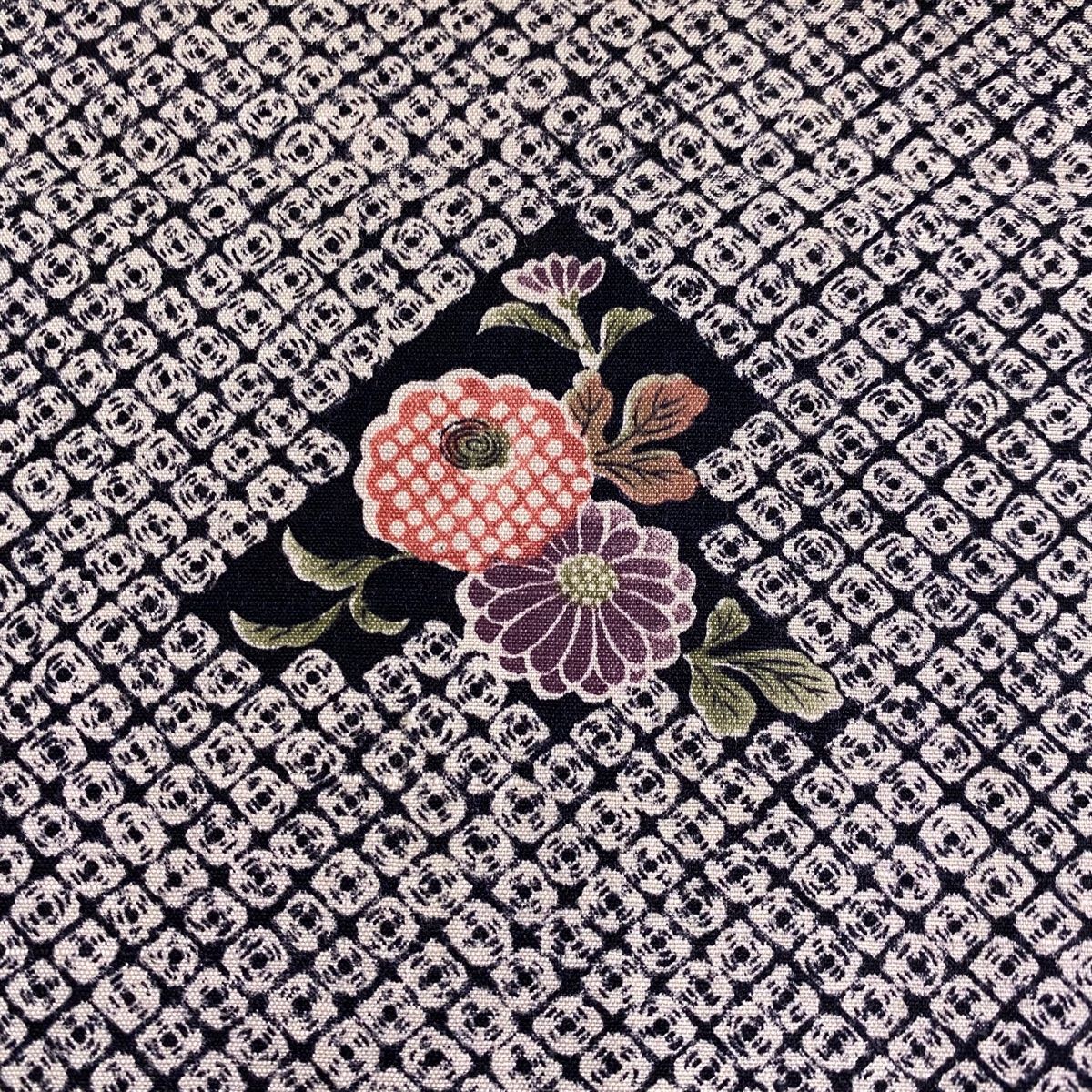 反物 秀品 小紋 紬地 証紙有 菊 黒灰 正絹