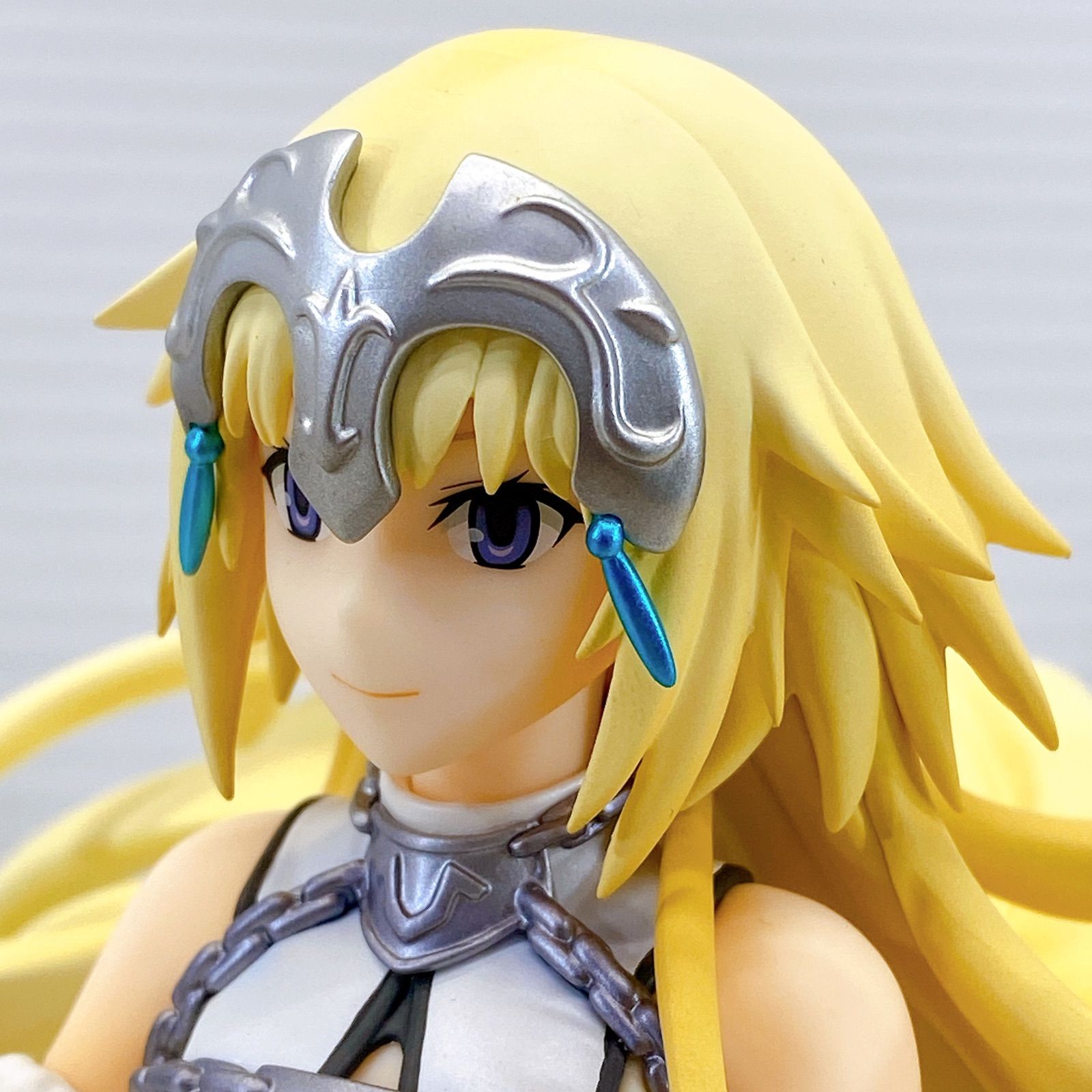 □ANIPLEX Fate/Apocrypha Ruler ルーラー 紅蓮の聖女 1/7 スケール