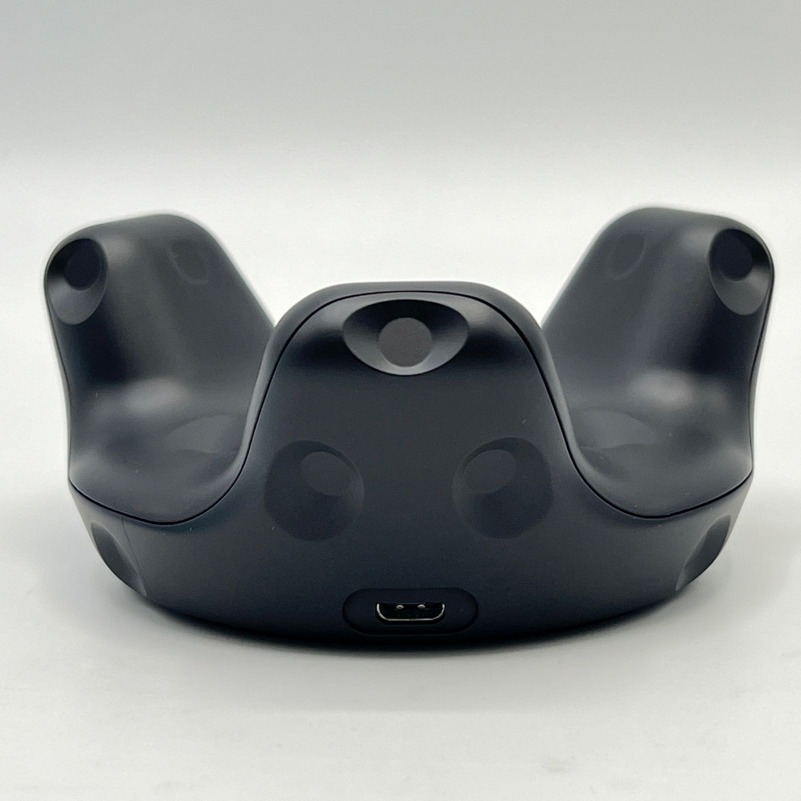 美品】HTC VIVE Tracker 2018 99HANL002-00 アクセサリー トラッカー