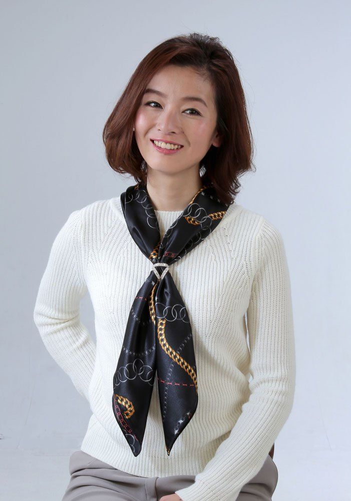 簡単アレンジ胸元華やか