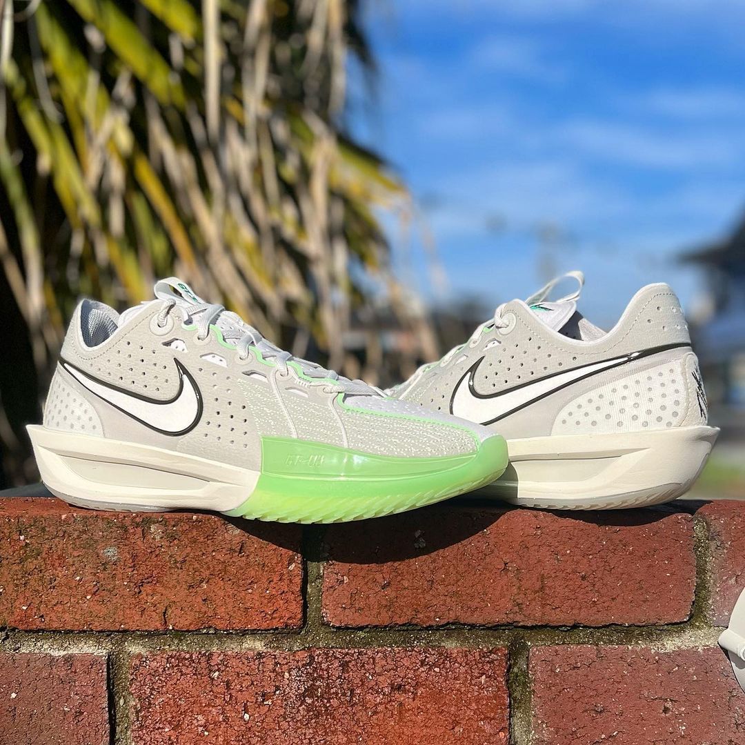 NIKE AIR ZOOM G.T. CUT 3 ナイキ エア ズーム GT カット 3