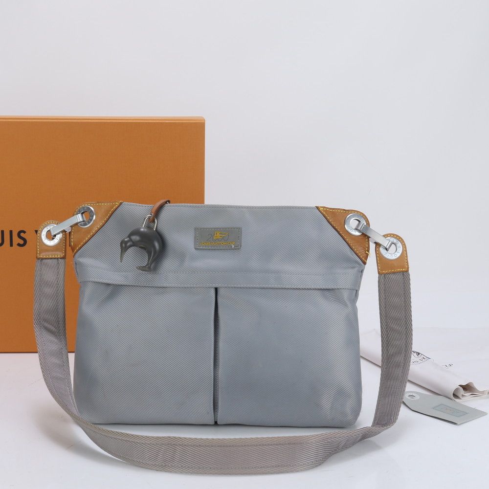 ルイヴィトン LVカップ タウランガ M80515 レザー ナイロン ショルダー  