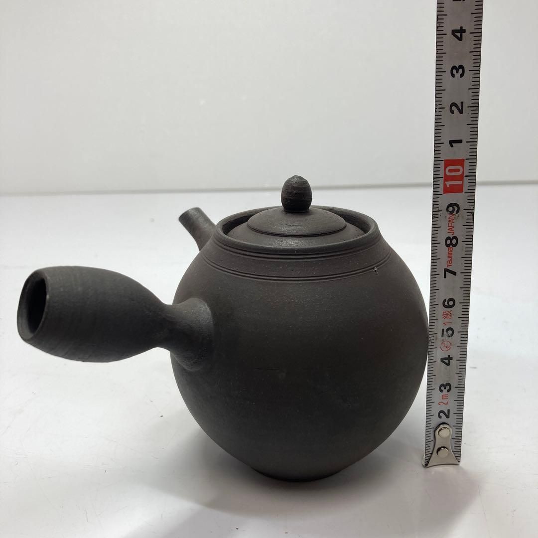 三浦常山 佐渡無名異焼 朱泥 後手茶注 共箱 共布 栞 / 急須 三浦常山 佐渡無名異焼 朱泥 後手茶注 共箱 共布 栞 / 急須 - メルカリ