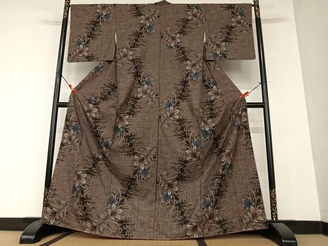 平和屋着物●本場大島紬　泥染め　一元7マルキ　ユリ　正絹　逸品　未使用　AAAY6556zg 平和屋着物○本場大島紬 泥染め 一元7マルキ ユリ 正絹 逸品 未使用