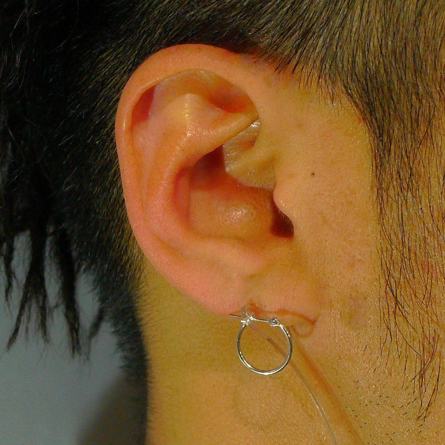 【しまじろう】Pt900 13mm フープピアス セール】Pt900 フープ ピアス 1mm幅×13mm（ピアス（両耳用