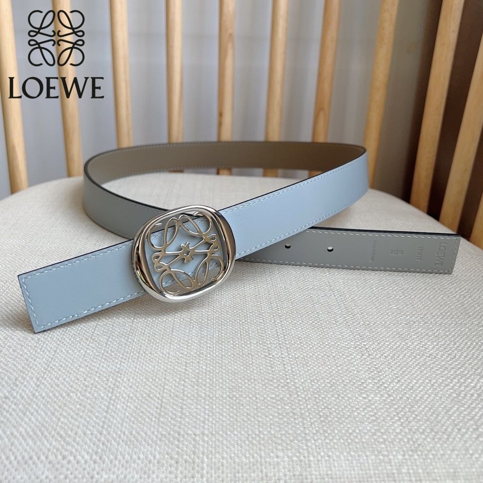 上品にマッチ♪】 LOEWE リバーシブルベルト ベルトバックル & レザーベルト（キット） 28mm ダークグレー/スカイブルー 174318-3  - メルカリ