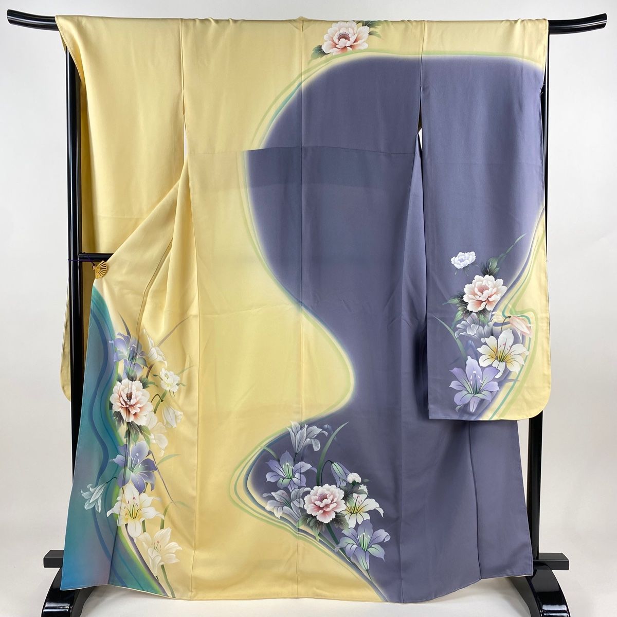 振袖 身丈165.5cm 裄丈68cm L 袷 牡丹 百合 金彩 染め分け 薄黄