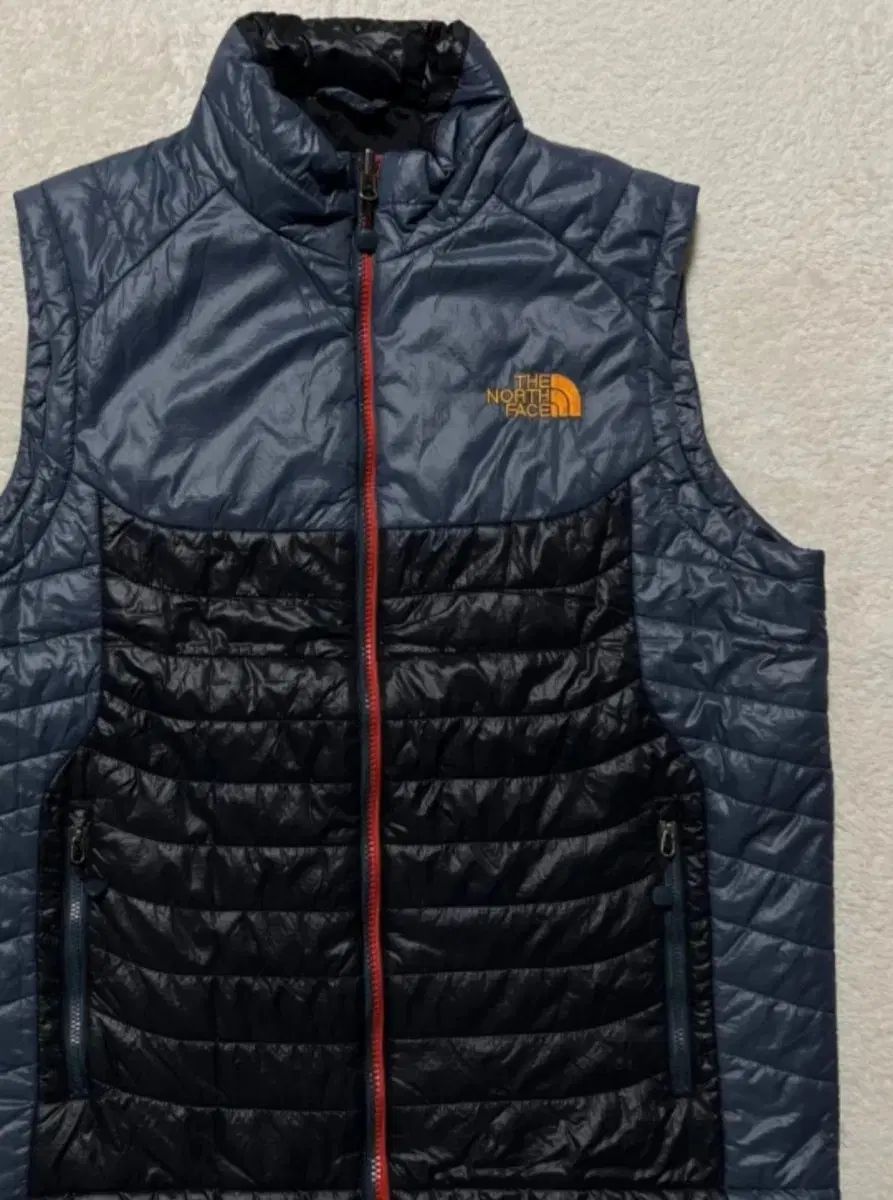 THE NORTH FACE ザノースフェイス 軽量 ベスト