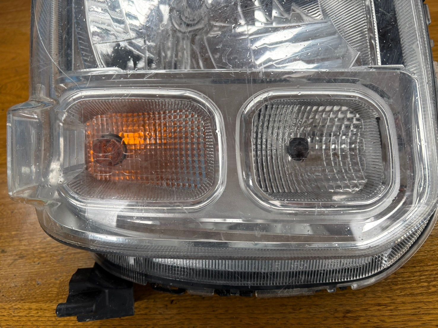 エブリィ DA17V 右ヘッドライト