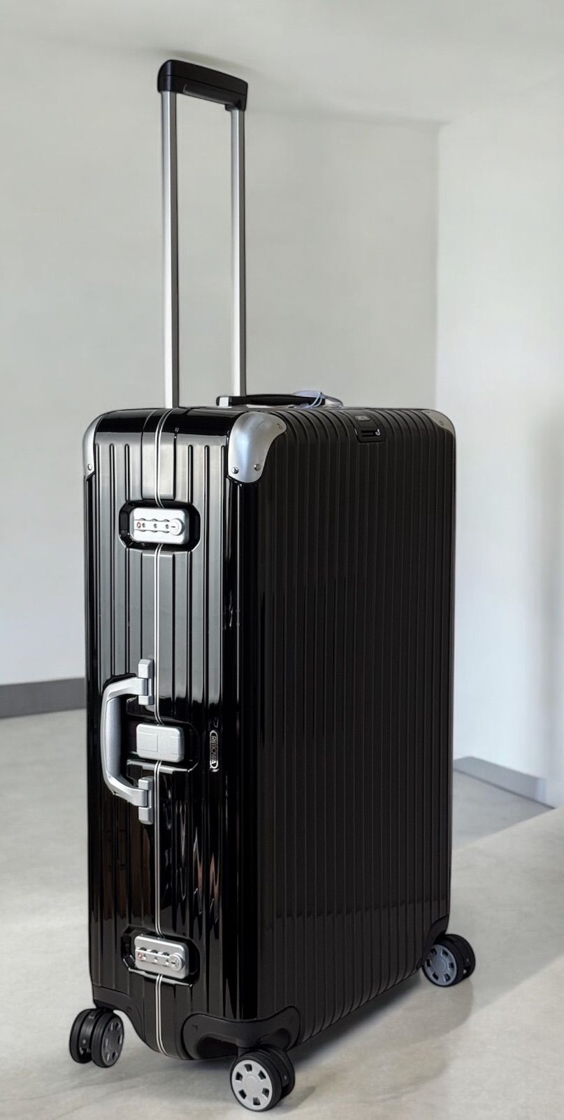 RIMOWA LIMBO 4輪 83L ブラック 881.77.50.4