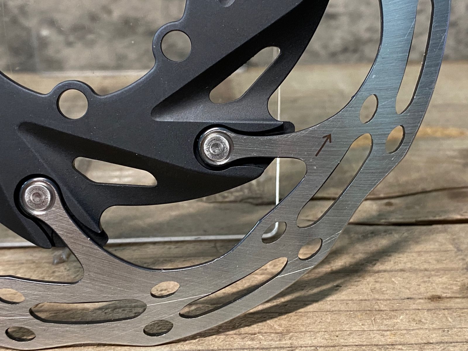 オファー SRAM ディスクブレーキローター 140mm センターロック SRAM