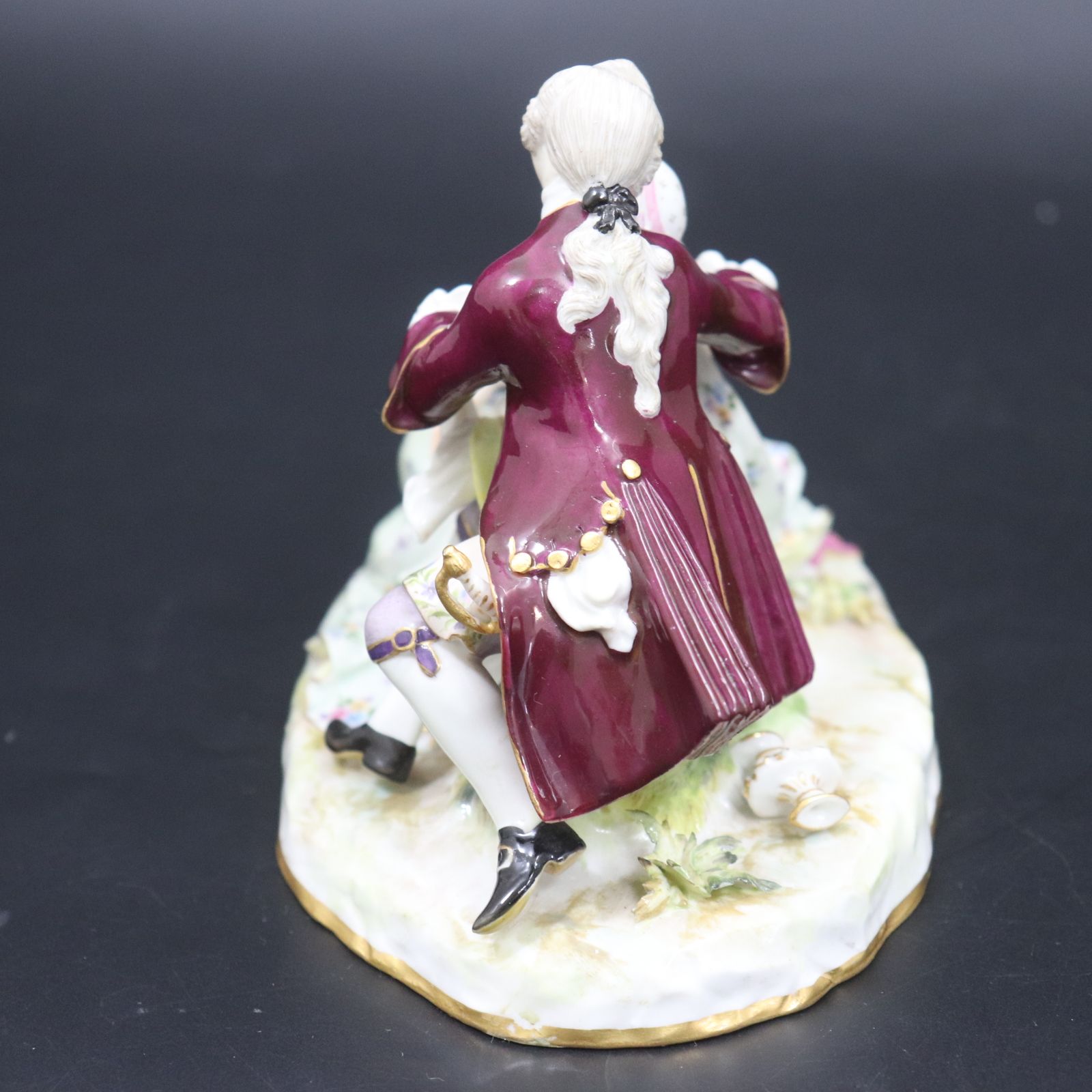 マイセン(Meissen)フィギュリン『踊る貴婦人』 ITLS12NERBPU マイセン フィギュリン 貴婦人 貴公子 置物 アンティーク