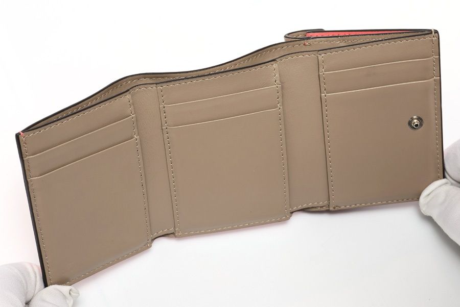 フェンディ / FENDI FFダイヤモンド財布 / 三つ折りウォレット 8M0480  