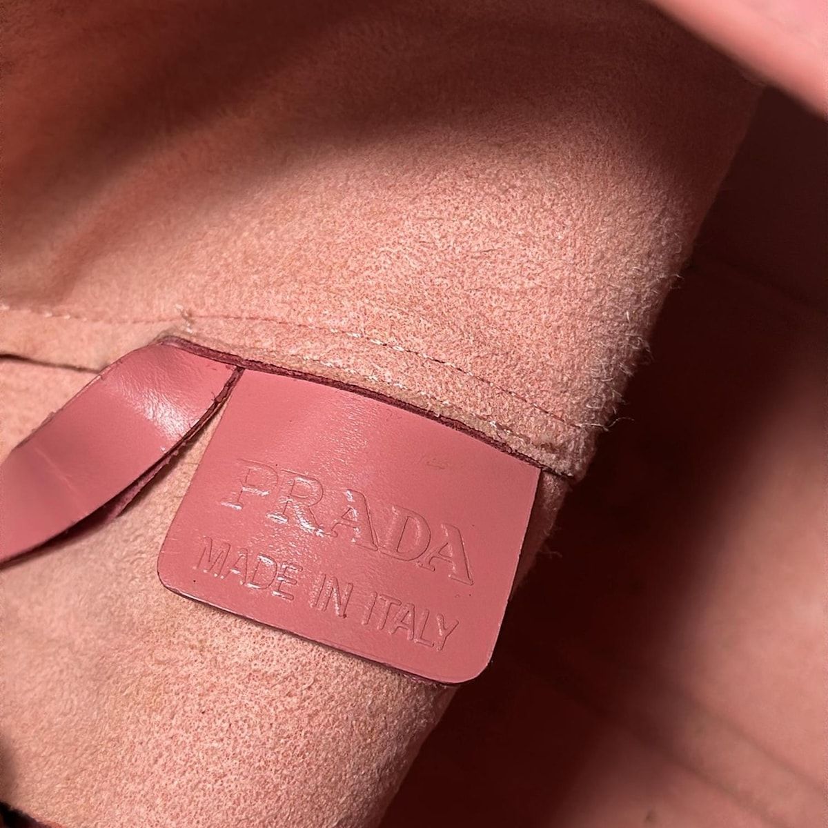 プラダ PRADA トートバッグ パンチングロゴ レザー ピンク ベージュ プラダ PRADA トートバッグ パンチングロゴ レザー ピンク