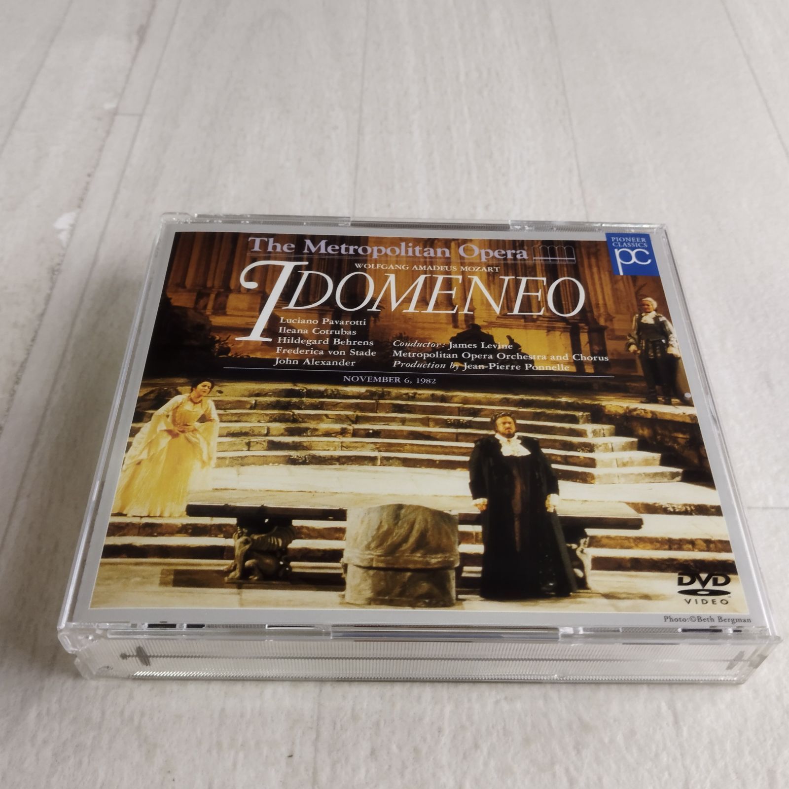 Mozart: Great Operas  DVDモーツァルト:オペラ作品集 Mozart: Great Operas DVDモーツァルト:オペラ作品集 舞台