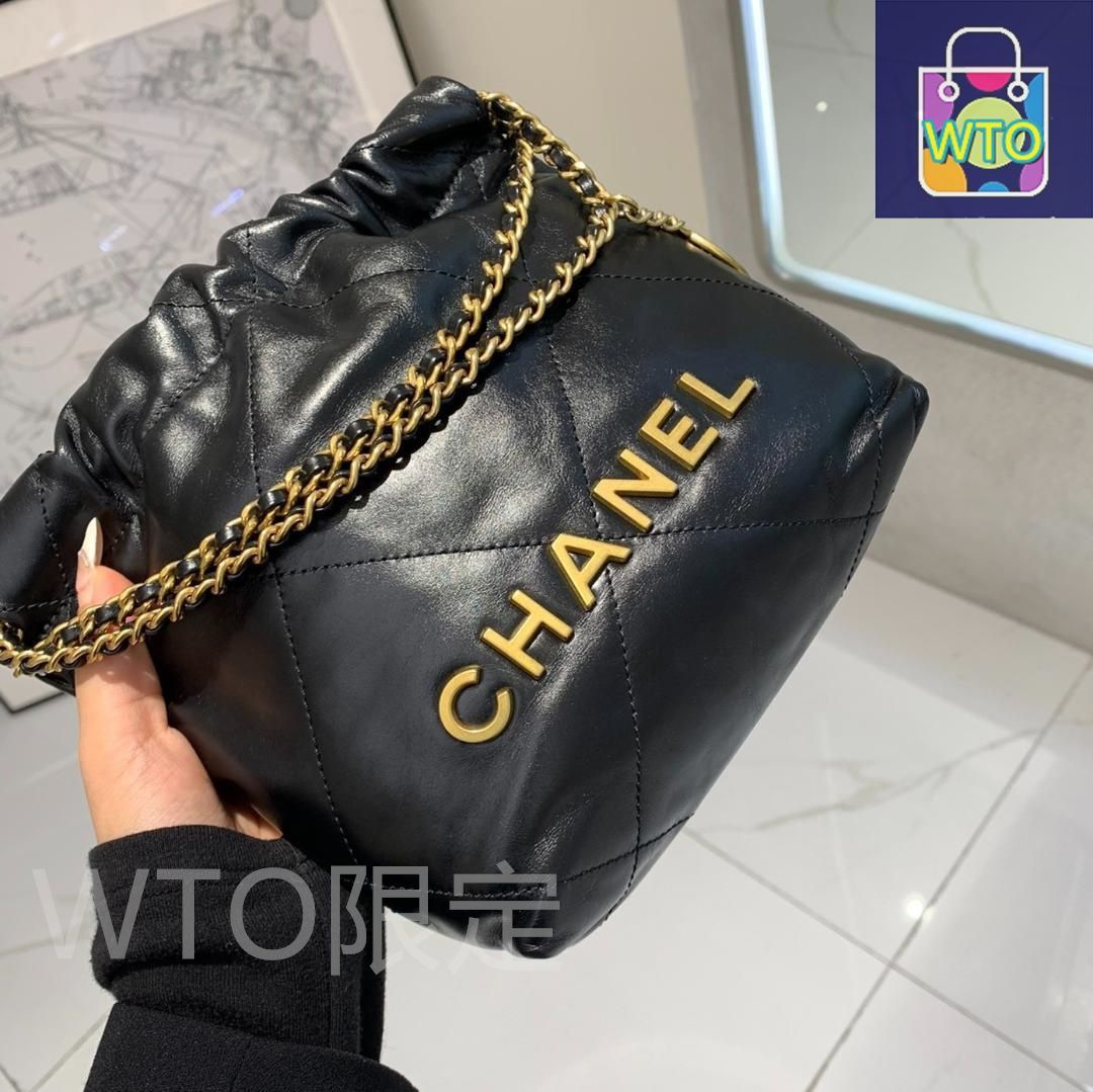 CHANEL シャネル22 ミニハンドバッグ ブラックメタル Chanel 22 ミニ ハンドバッグ、シャイニー カーフスキン