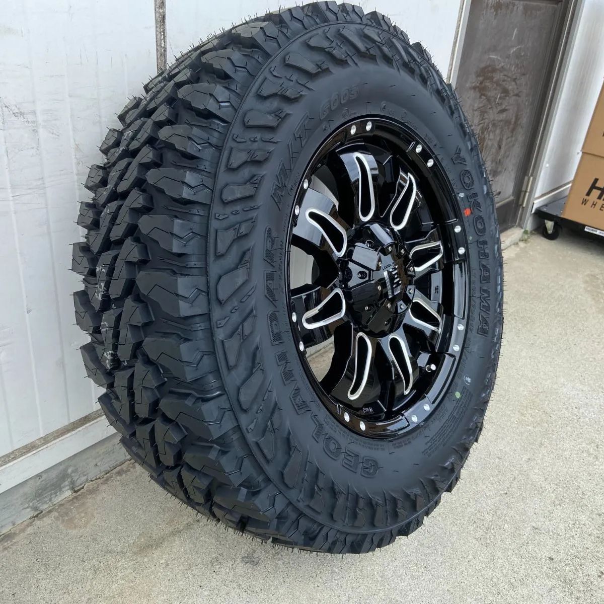 ka2　トヨタ 265/65 R17 タイヤ ホイールセット　プラド プラド ハイラックス FJ H3 タイヤホイールセット 17インチ
