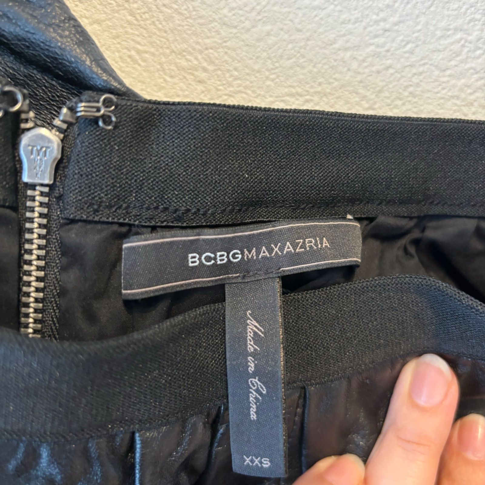 Z664 BCBGMAXAZRIA ビーシービーシーマックスアズリア レザーショートパンツ ブラック レディース XXSサイズ - メルカリ