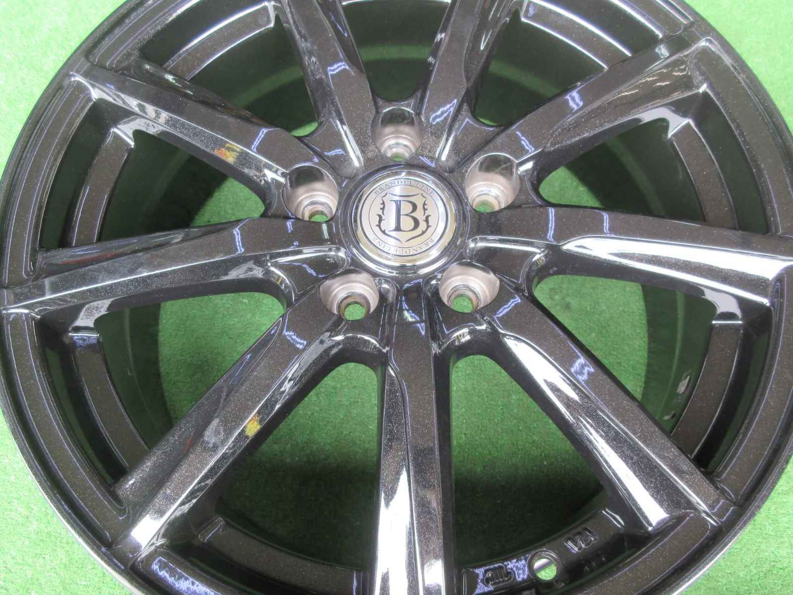 ブラック です♪