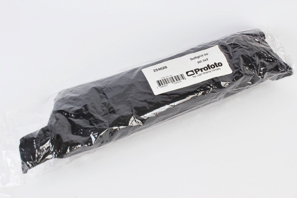 Profoto - Profoto Softgrid 50° Rfi 3x3’ ソフトグリッド 90 x 90cm 254626 正方形 撮影 照明 プロフォト R2501-033 Amazon.com: Profoto OCF Softgrid Compact and Lightweight 50